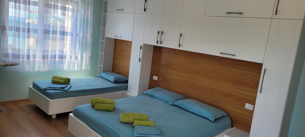 Sea View New Apartment Durrës Buitenkant foto