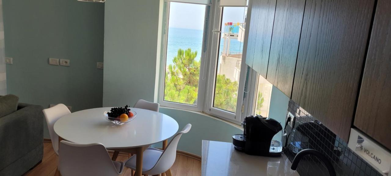 Sea View New Apartment Durrës Buitenkant foto