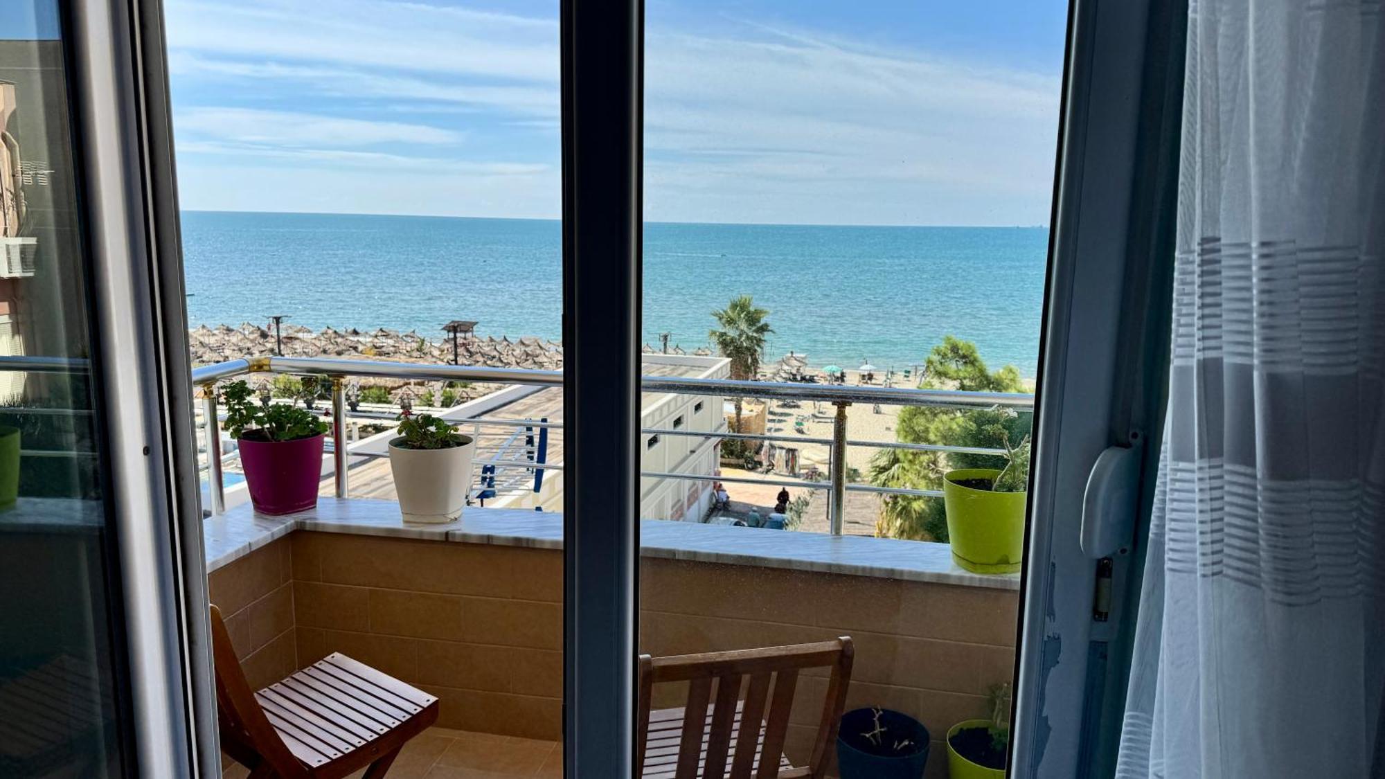 Sea View New Apartment Durrës Buitenkant foto